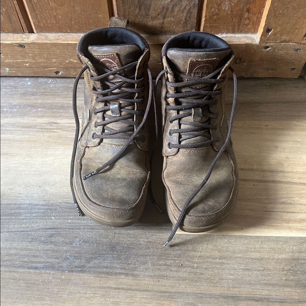 Lens Boulder Summit waterproof boots